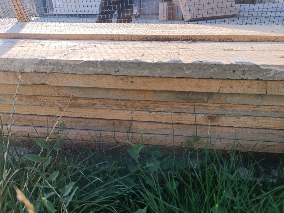 Vând lemn pt constructii