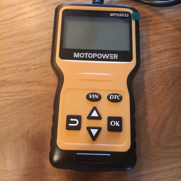 OBD2 Авто диагностичен скенер, чете и трие грешки, DTC библиотека