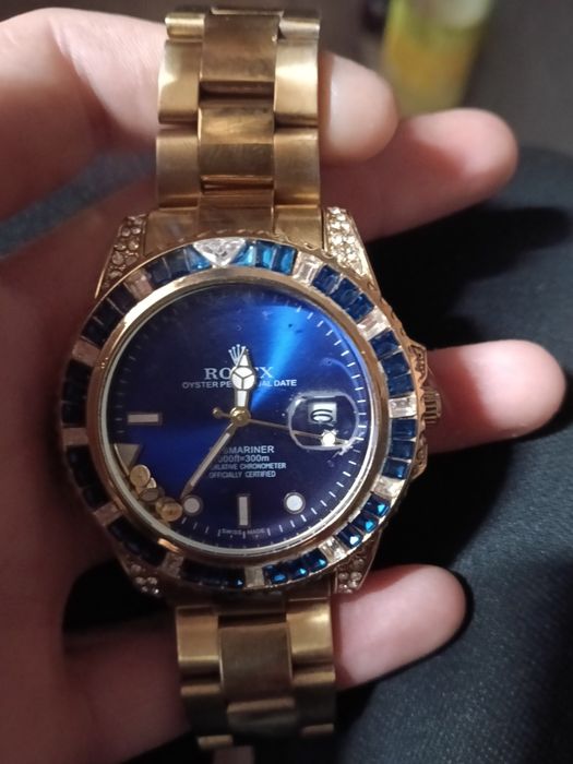 Rolex editie limitata cu diamante