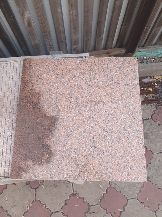 Гранит 60х60 новый не скользящий