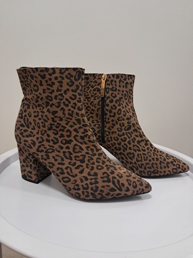 Botine/ghete dama mas.40 animal print