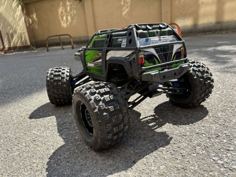 Продавам Traxxas summit