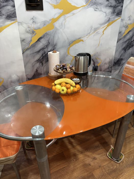 Продам кухонный стол