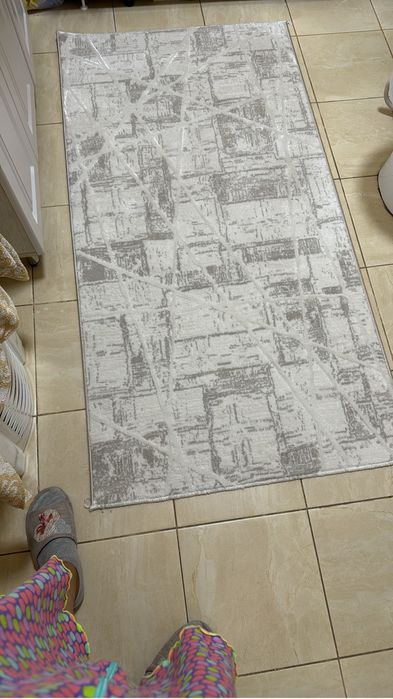 Продается коврик в прихожую , новый