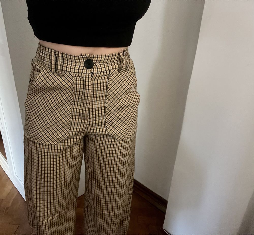 Pantaloni Bershka 34