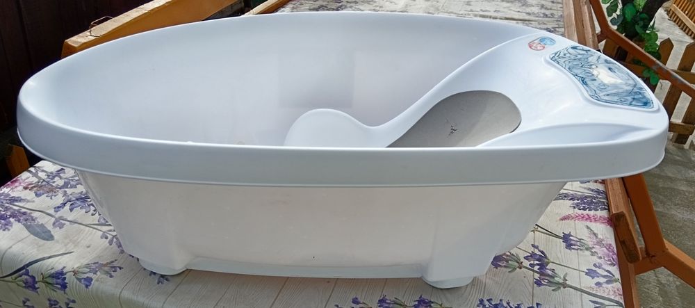 Cădiță pt bebeluși cu cantar și termometru incorporate