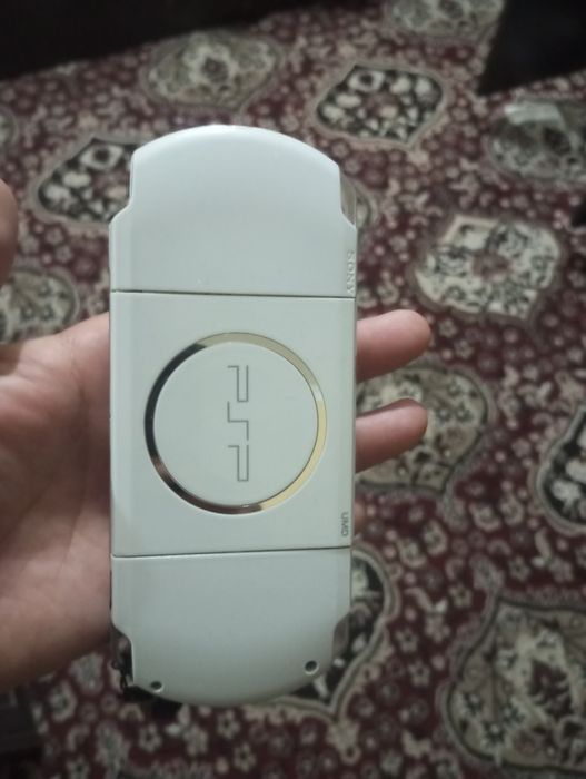 psp idealniy holatda sotiladi