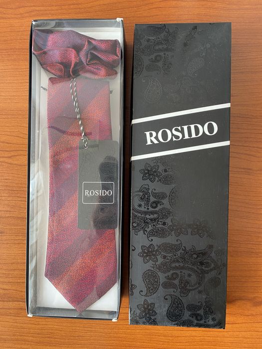 Cravata si batista elegante