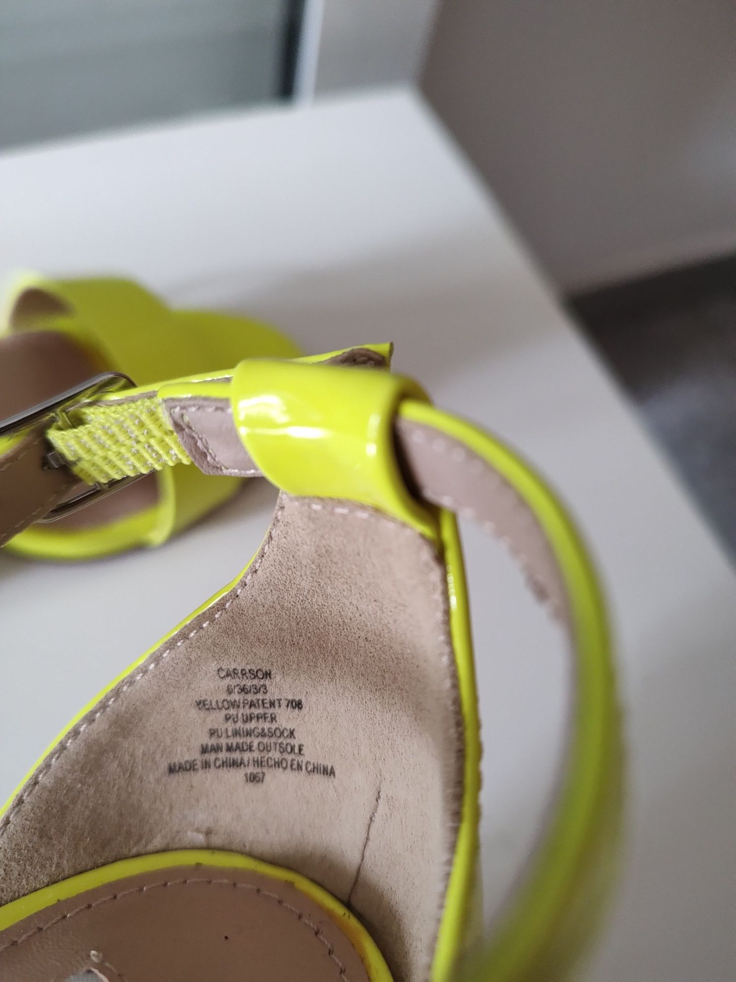 Steve Madden неонови сандали на ток 37 номер