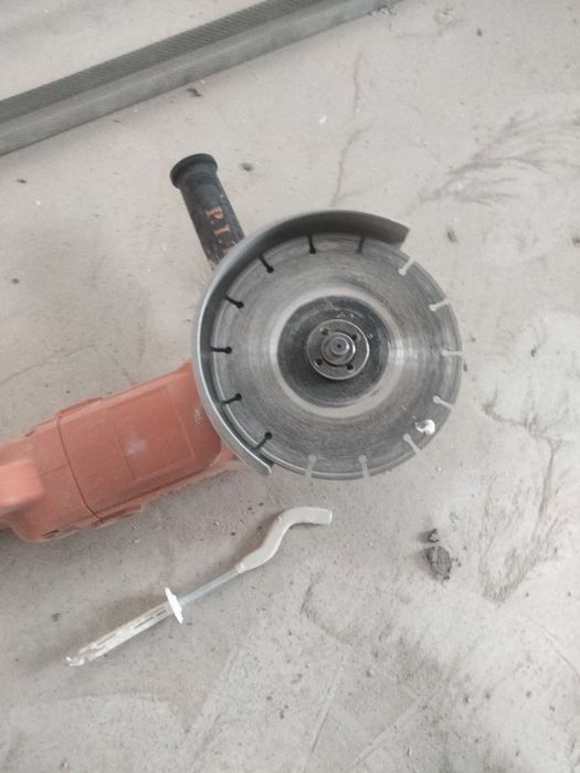 Электроинструмент