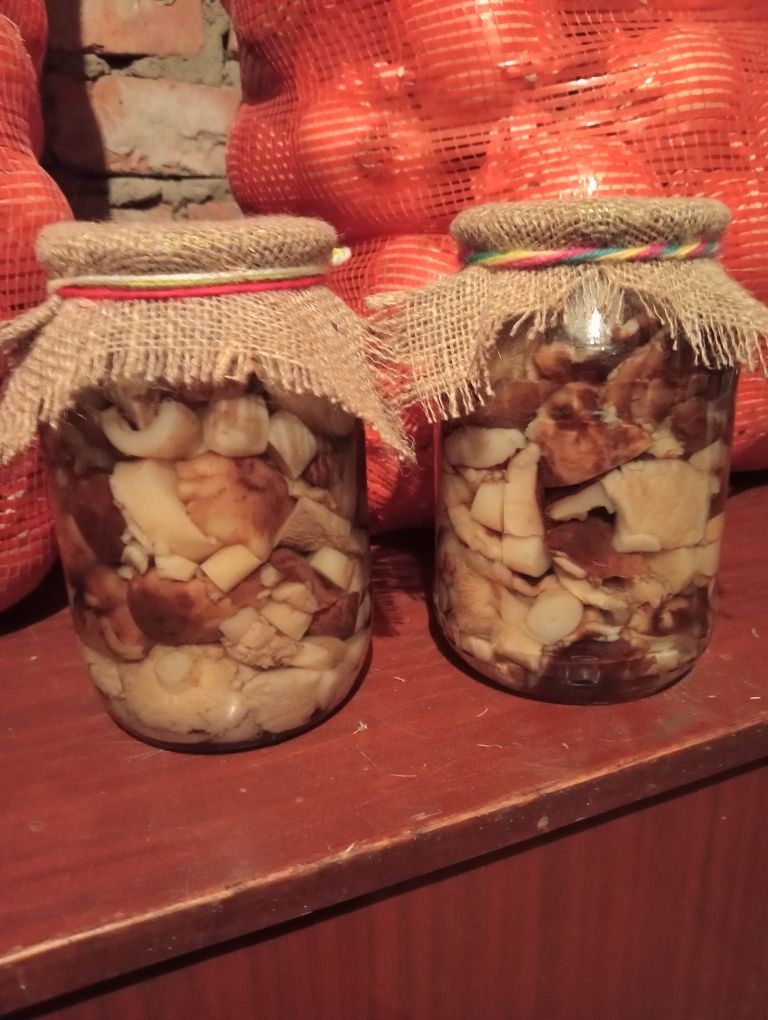 Продам маринованные и солёные грибы грузди