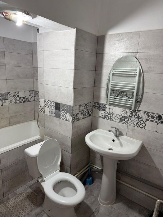 Închiriez garsoniera comfort 1