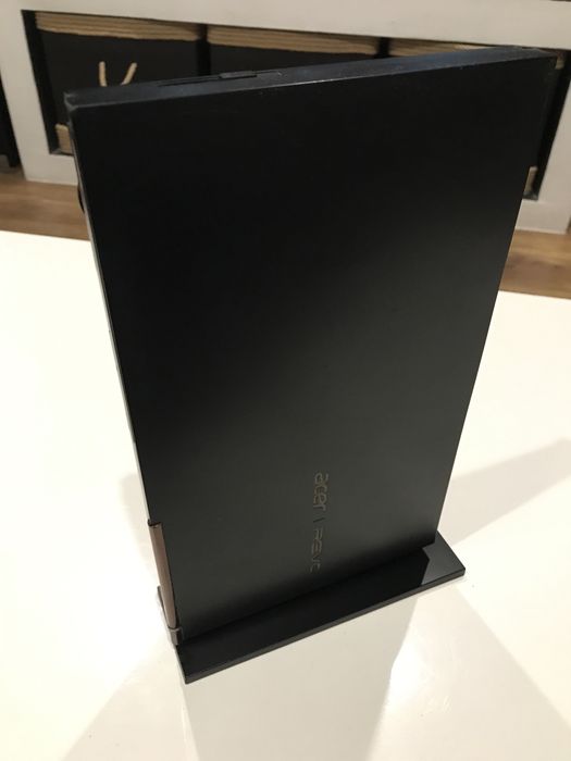Мултимедия мини компютър Acer REVO 100