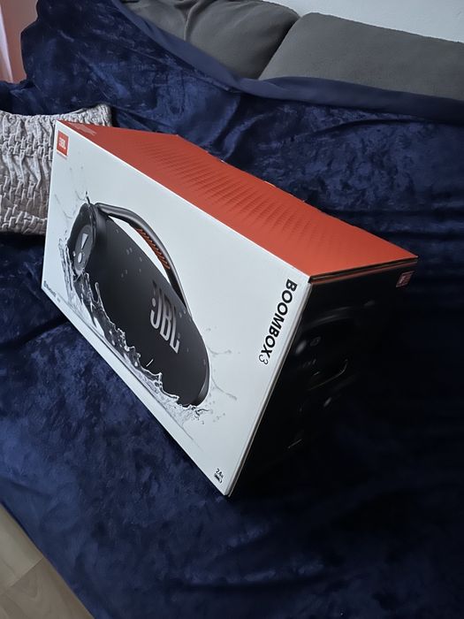 Jbl Boombox 3 nouă pachet complet garanție 2 ani, pret fix 1400 lei!