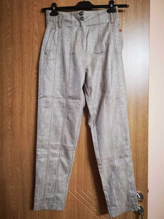 Официален панталон Lucy