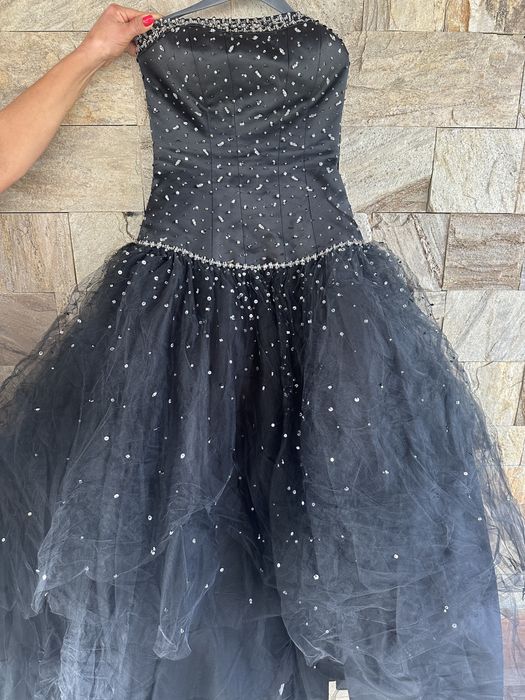 Официална рокля