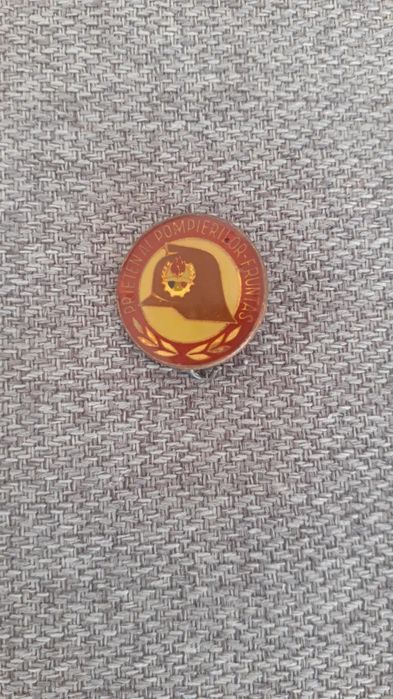 insigne diferite modele