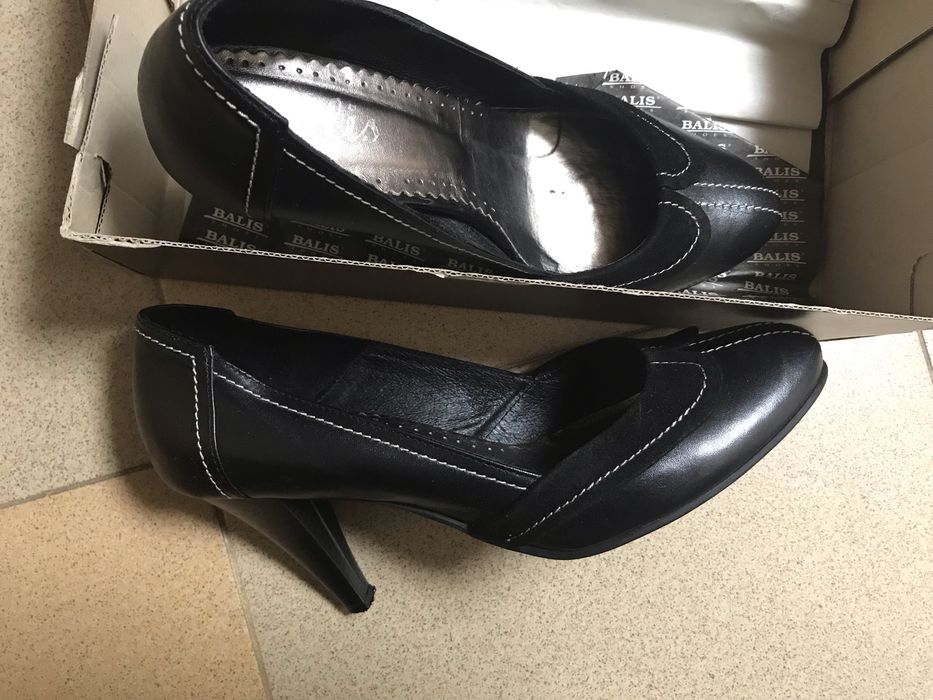 Дамски обувки с ток, употребявани