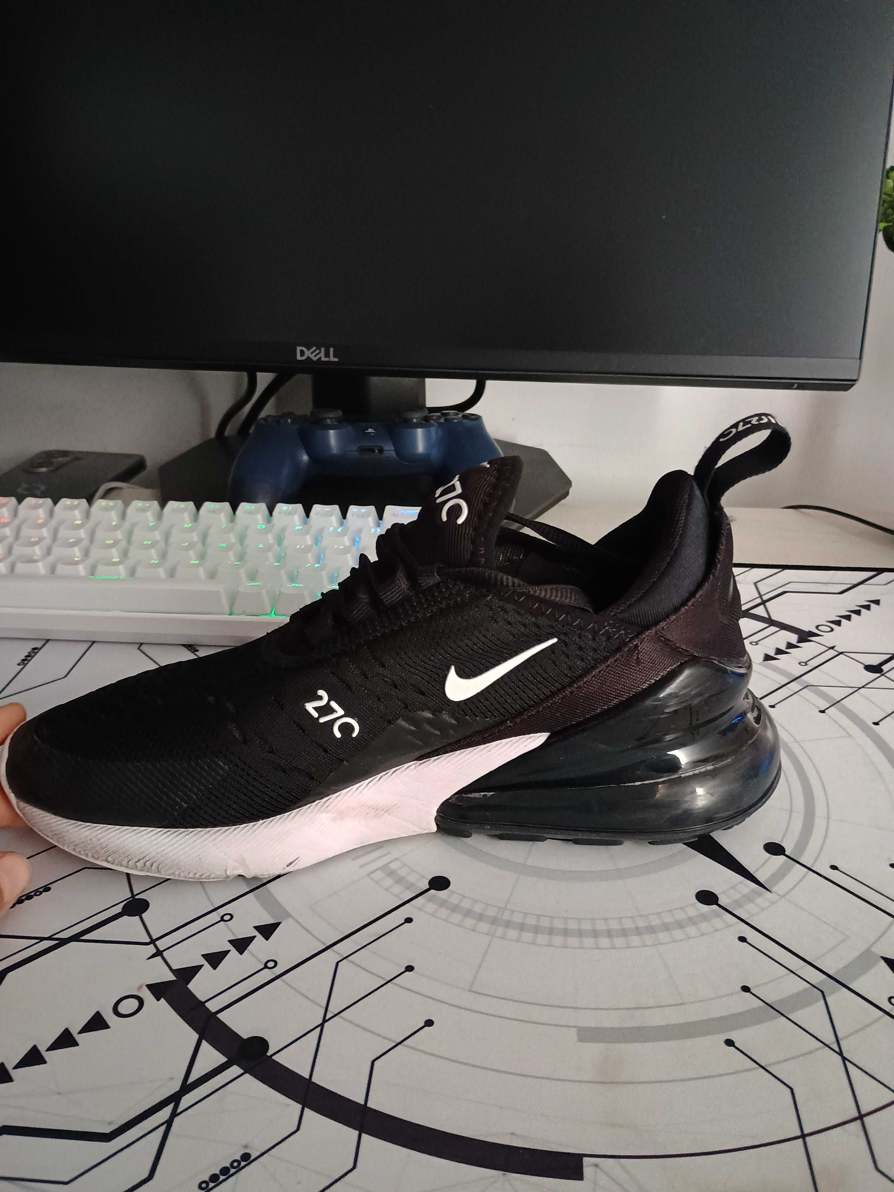 Pantofi Nike Air Max 270