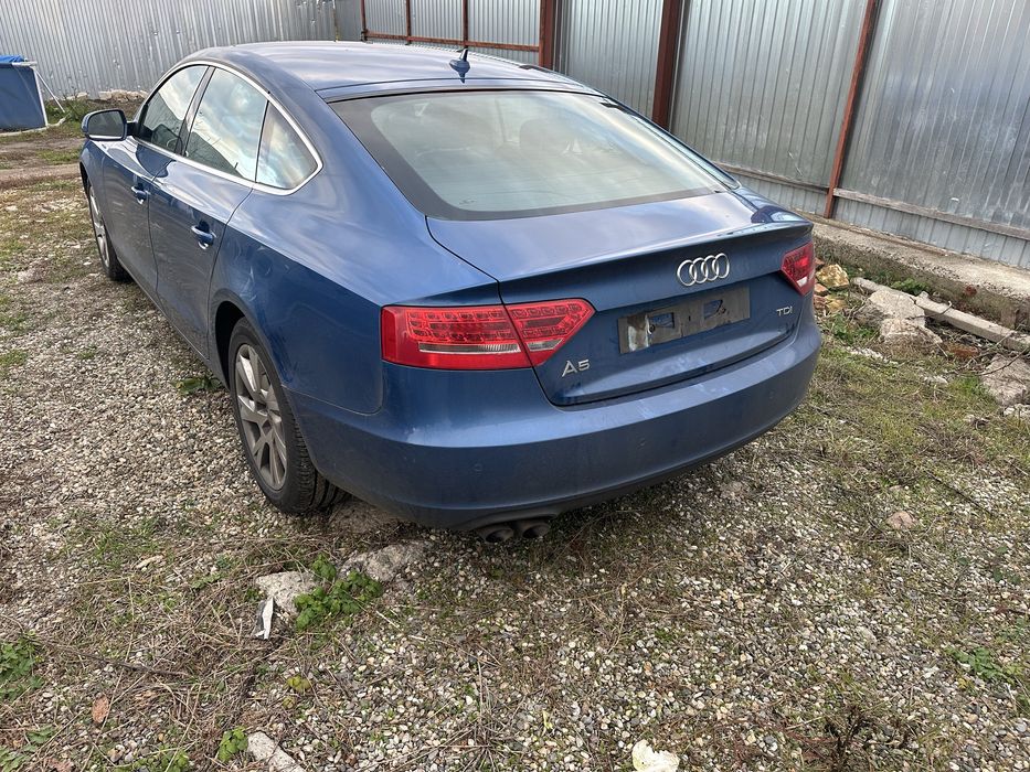Dezmembrari Audi A 5 2011