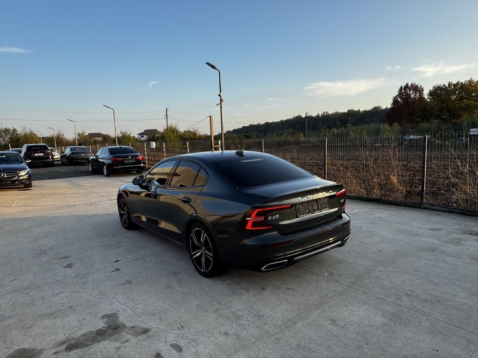 Volvo S60 2021 R Design/full led/keyless/camera/distronic/lane/side