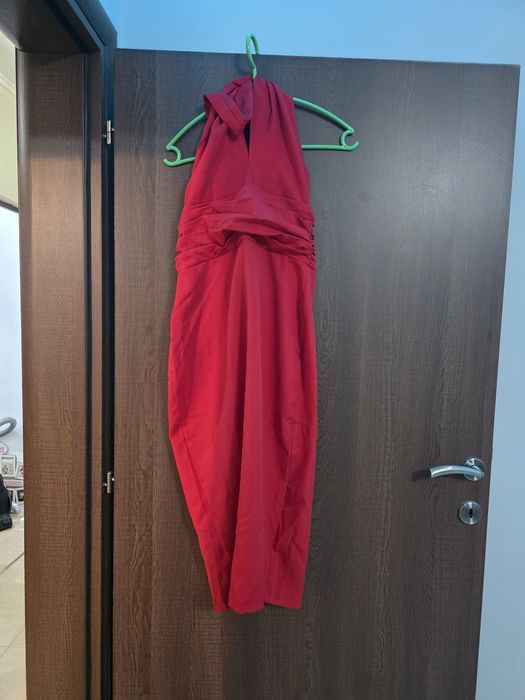 Червена рокля Trendyol