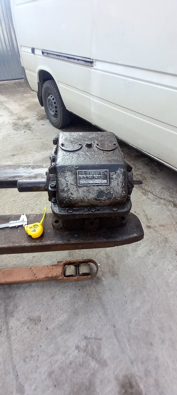 reductor raport 25 la 1 / reductor 110 kg Neptun Câmpina