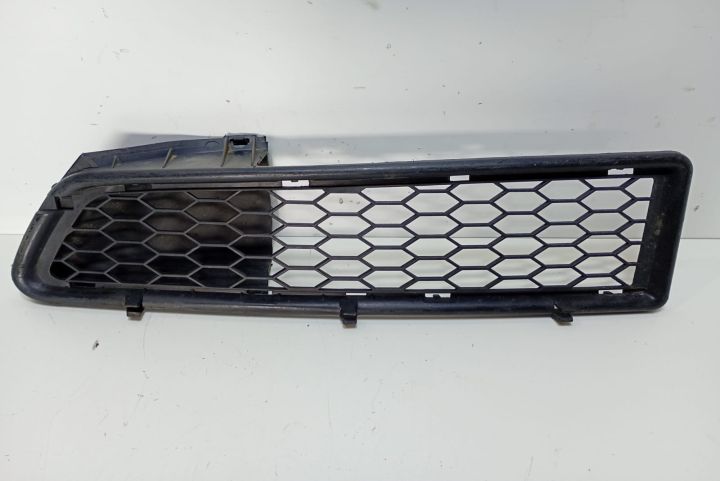 Grila bara fata Dacia Logan prima generatie