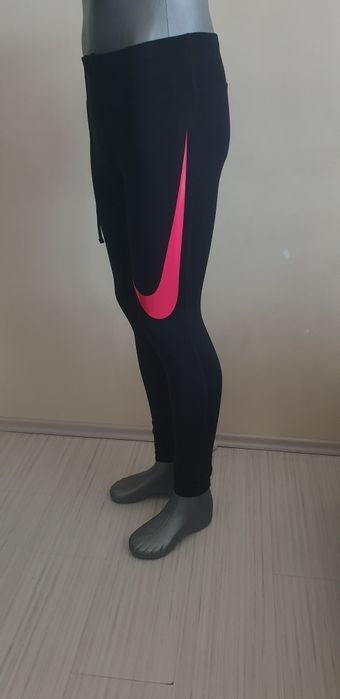 Nike Essentials SWOOSH  Womens Size S  НОВО! ОРИГИНАЛ! Дамски Клин!