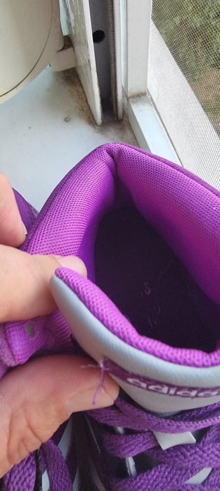 Маратонки ADIDAS  номер 39 1/3.като нови