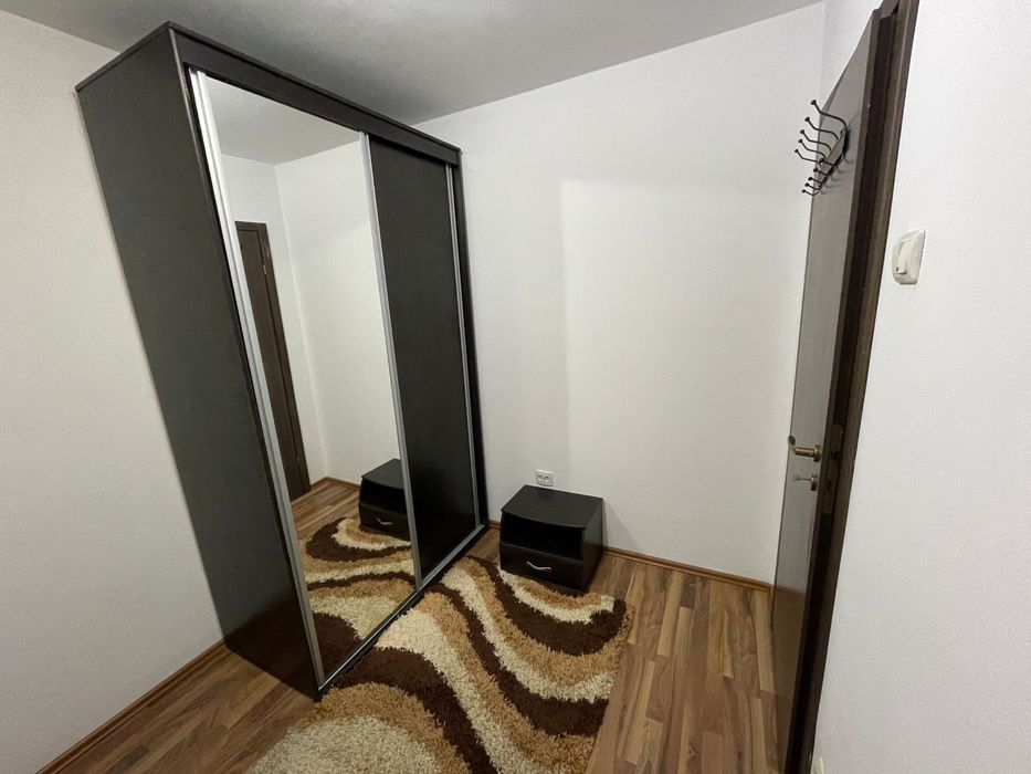 Apartament 3 camere 3/4 Vălenii de Munte