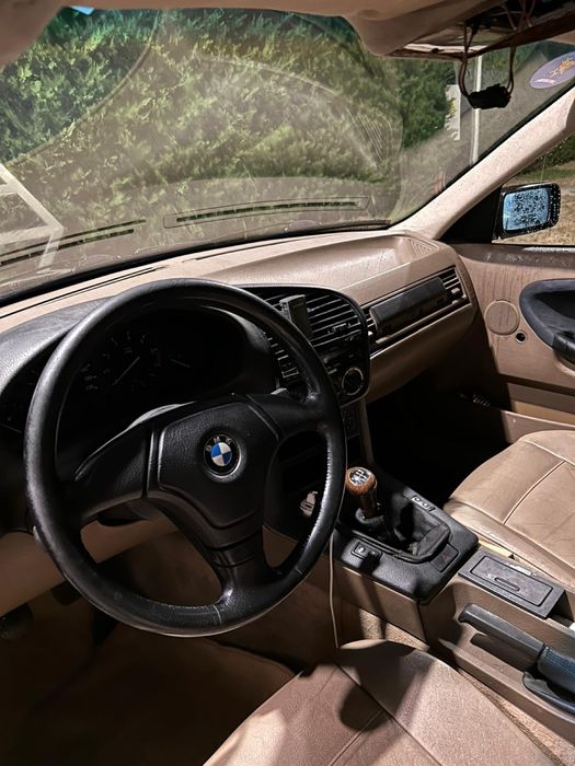 Vand Bmw e36 318i     nu dranjați inutil  va rog
