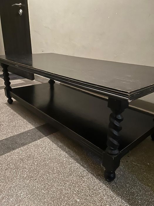 Холна Маса от масивно дърво в черно