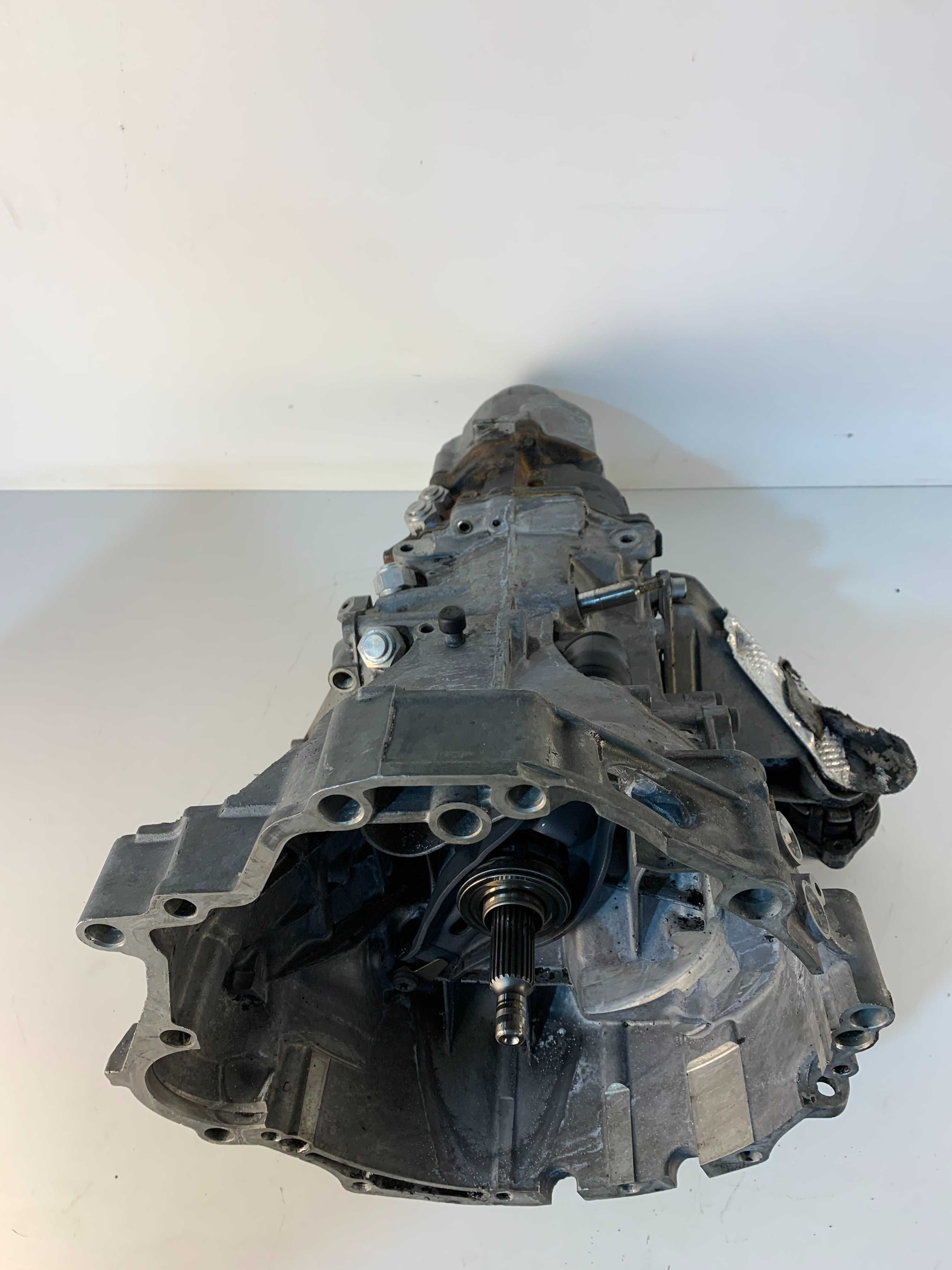 Ръчна шест степенна скоростна кутия Аudi A6 C5 2.5TDI 150 01E301211C