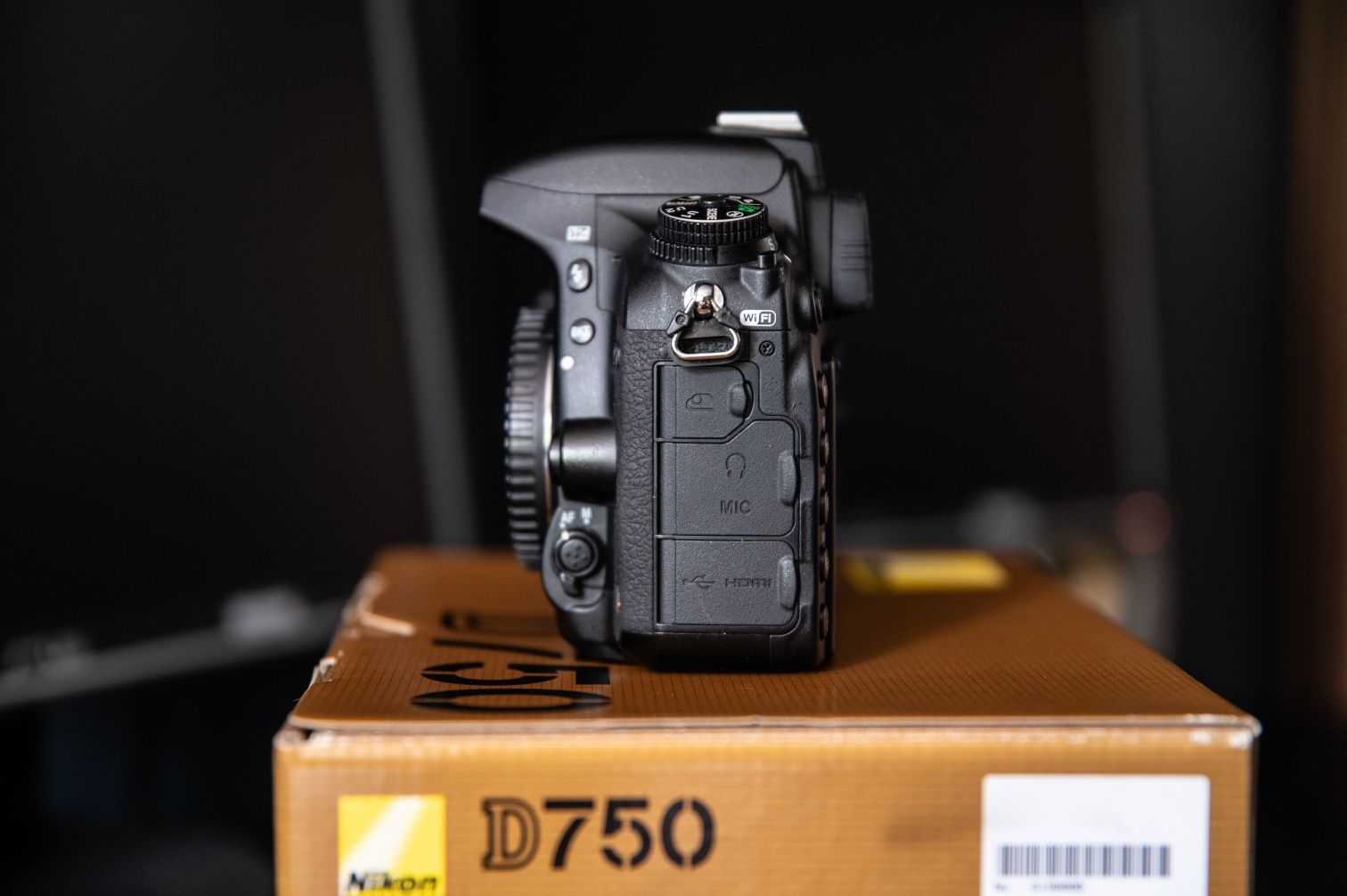 Nikon D750 пълен комплект