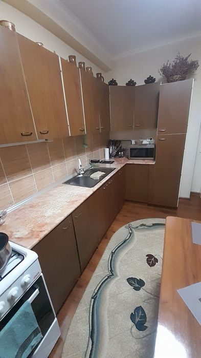 Кухонный гарнитур (карты нет, только наличным расчетом)