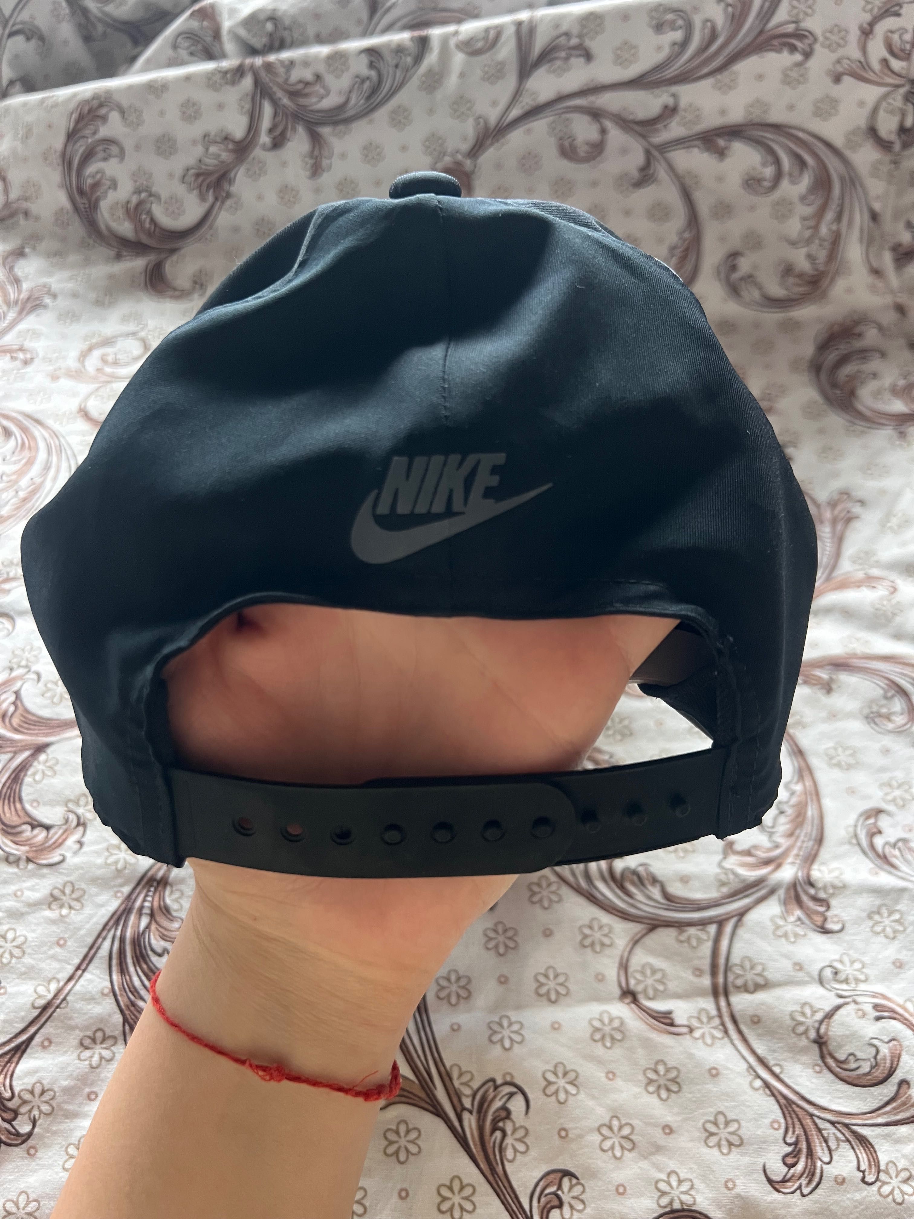 Шапка Nike - нова!