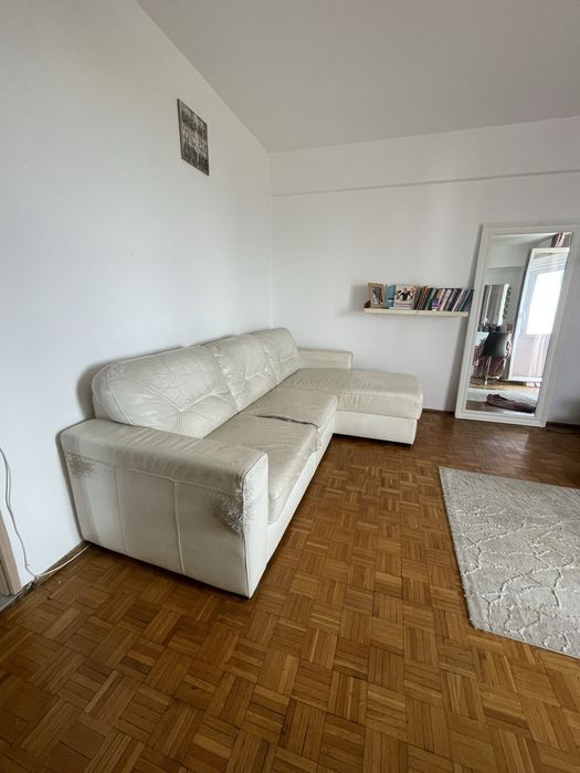 Canapea colțară din piele ecologică –400 de lei