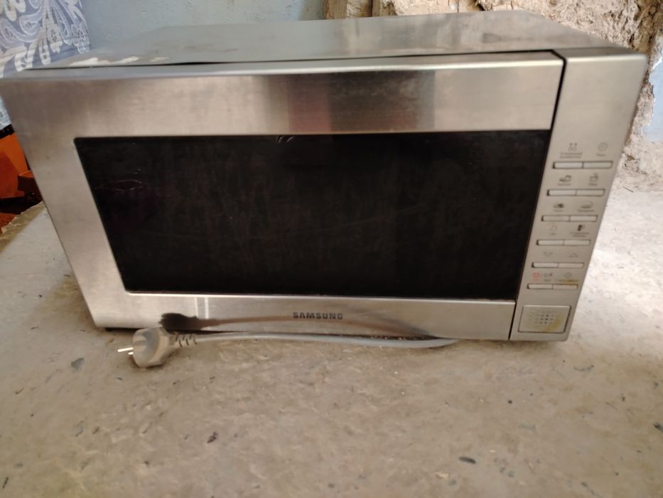 Mikrovolnovka Va dazmol