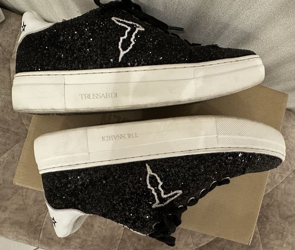 Обувки на Trussardi