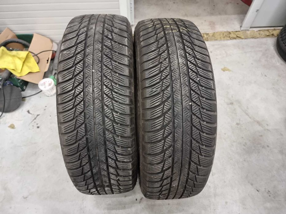 2 Anvelope 215.65.17 de Iarna 'Bridgestone' stare buna [dot 2020]