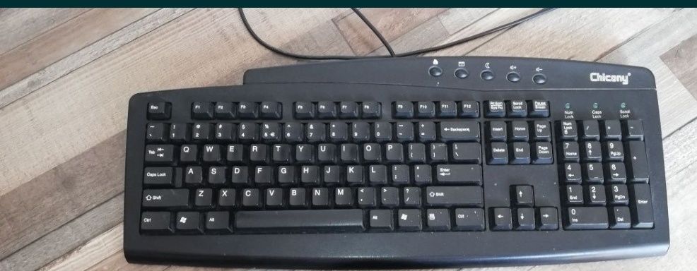 Boxe, tastatura, mouse