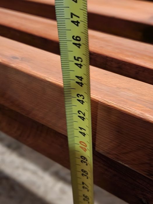 Дървени    пейки