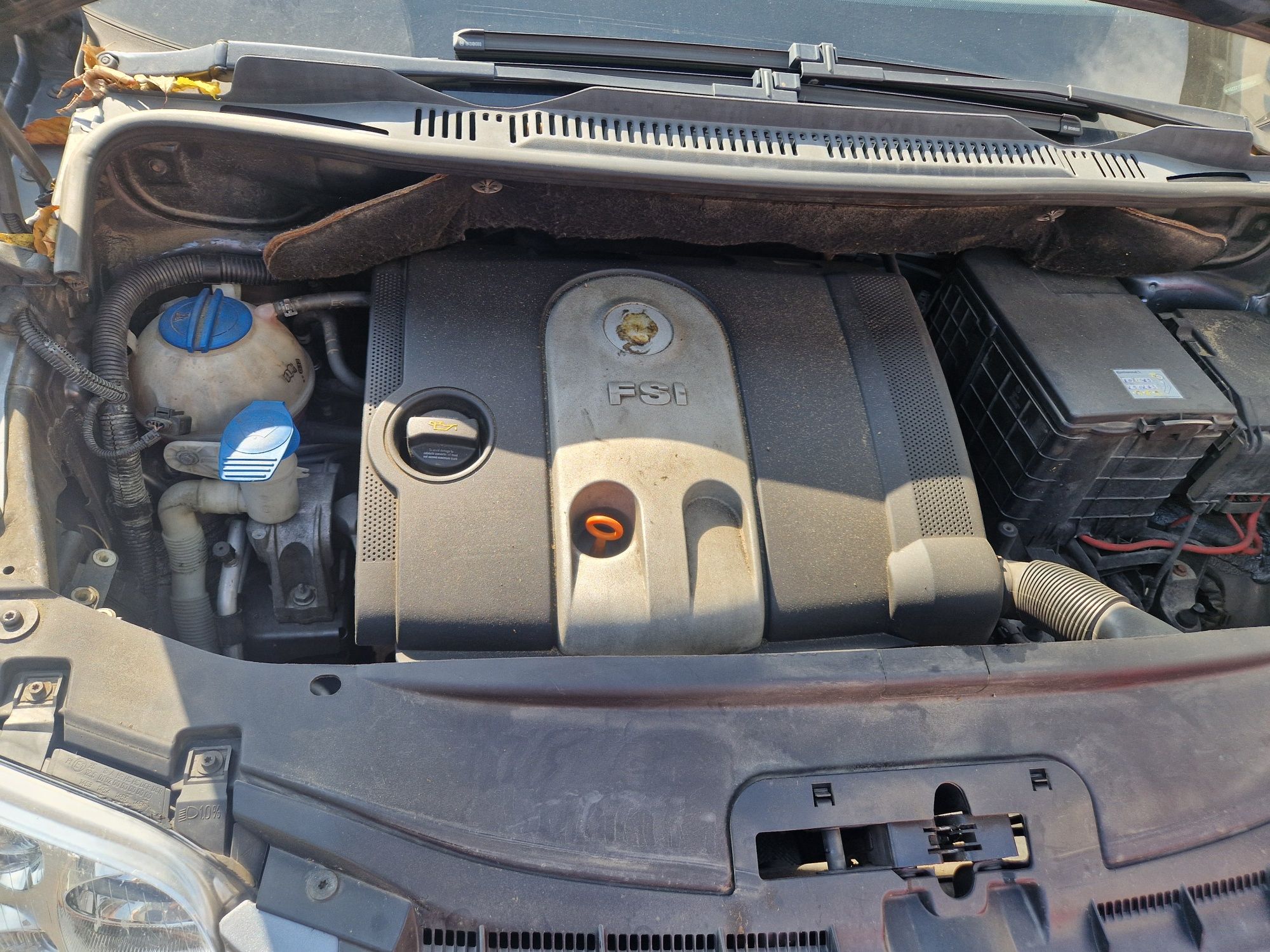 Dezmembrez touran 1.6 FSI