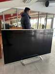 Televizor Sharp diagonala 203 cm !