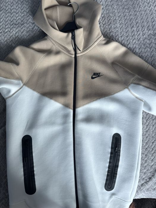 Продавам Дрехи.