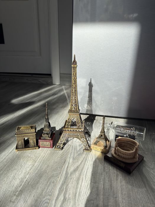Set suveniruri turistice monumente celebre Eiffel, Colosseum,Arc trumf