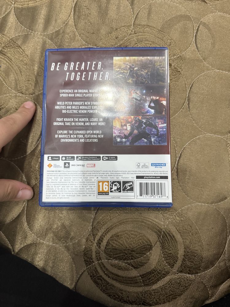 Продавам игра Spider-man 2