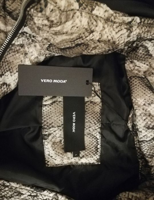 Пальто  бренда VERO MODA