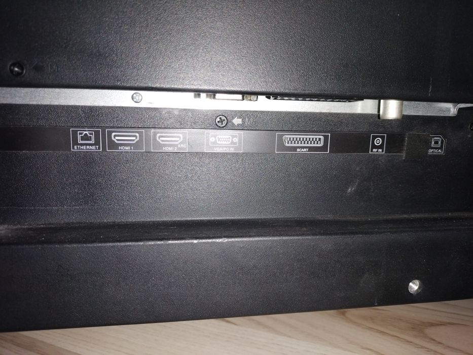 Tv Sharp aquos 140 cm + Google chromecast hdmi